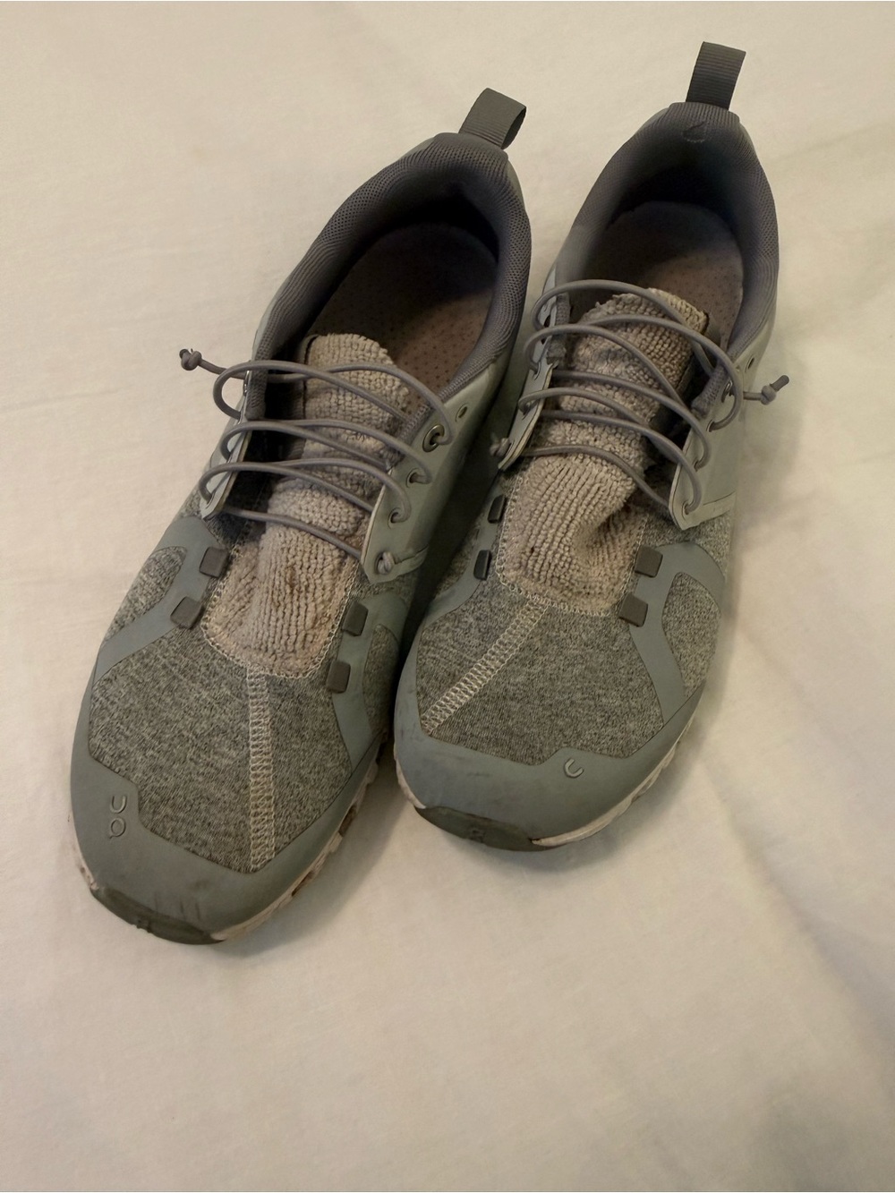 On Running Cloud Lightweight Women’s Running Shoes - Gray